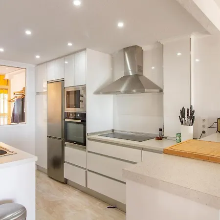 3 Bedroom Cozy In Appartement